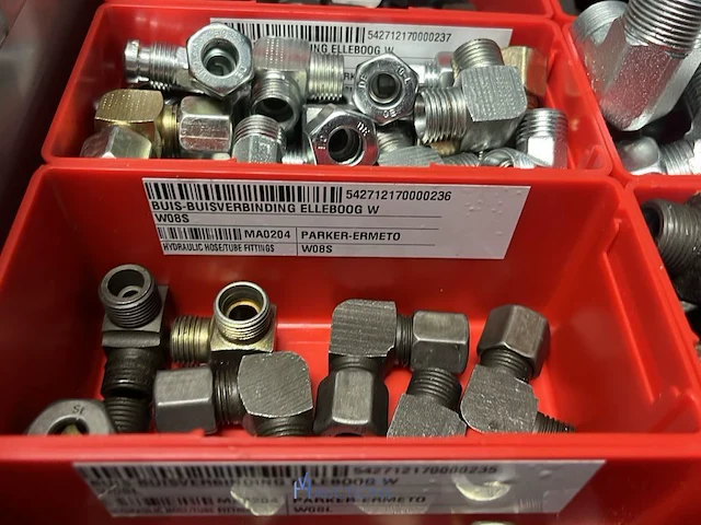Partij hydraulische koppelingen en appendages - afbeelding 70 van  130