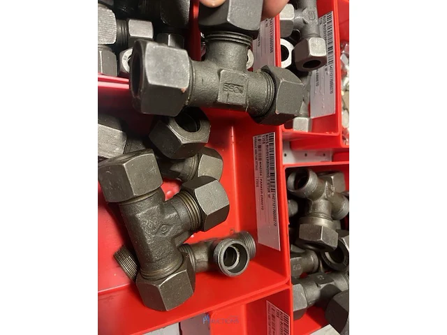 Partij hydraulische koppelingen en appendages - afbeelding 72 van  130