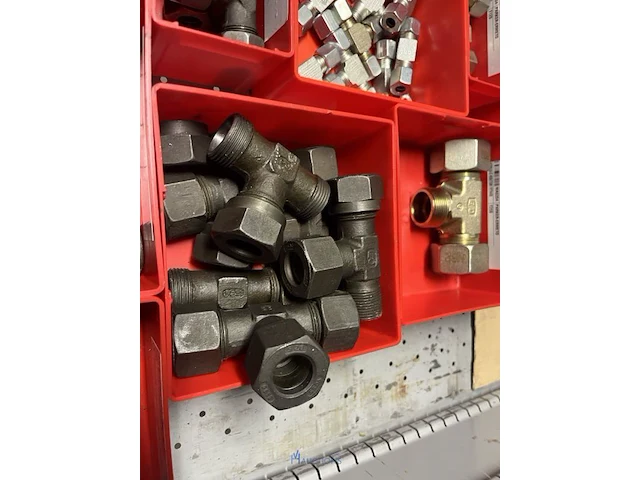 Partij hydraulische koppelingen en appendages - afbeelding 73 van  130