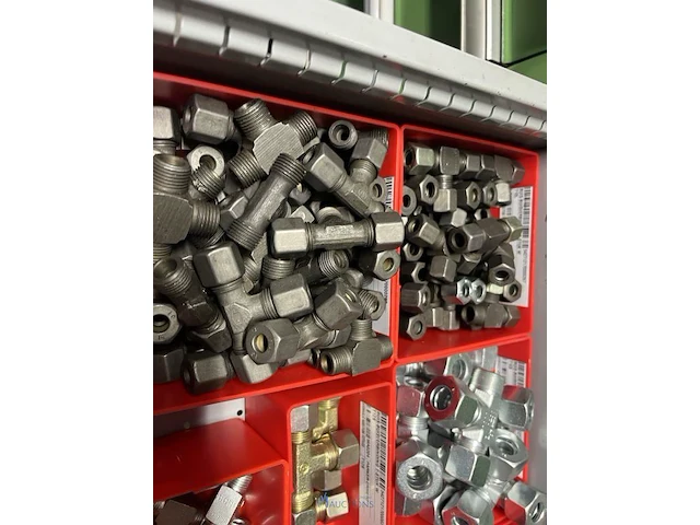 Partij hydraulische koppelingen en appendages - afbeelding 75 van  130