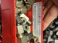 Partij hydraulische koppelingen en appendages - afbeelding 79 van  130