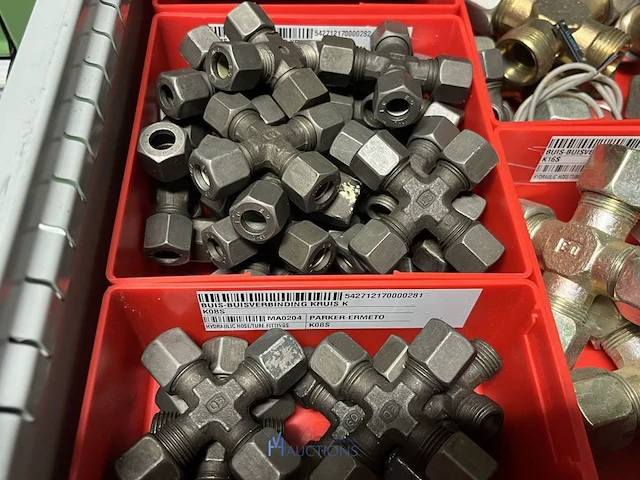 Partij hydraulische koppelingen en appendages - afbeelding 84 van  130