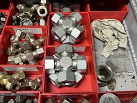 Partij hydraulische koppelingen en appendages - afbeelding 88 van  130