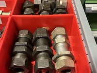Partij hydraulische koppelingen en appendages - afbeelding 90 van  130