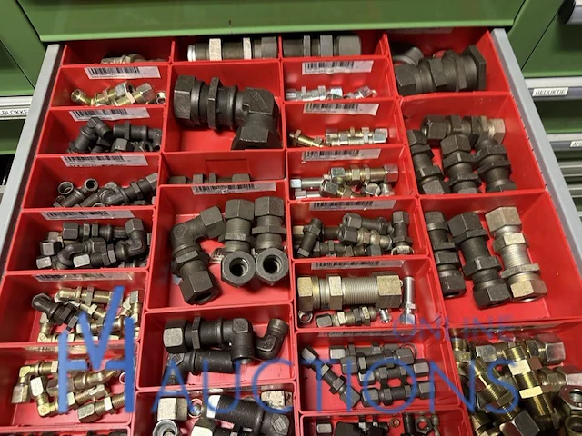 Partij hydraulische koppelingen en filters - afbeelding 14 van  16