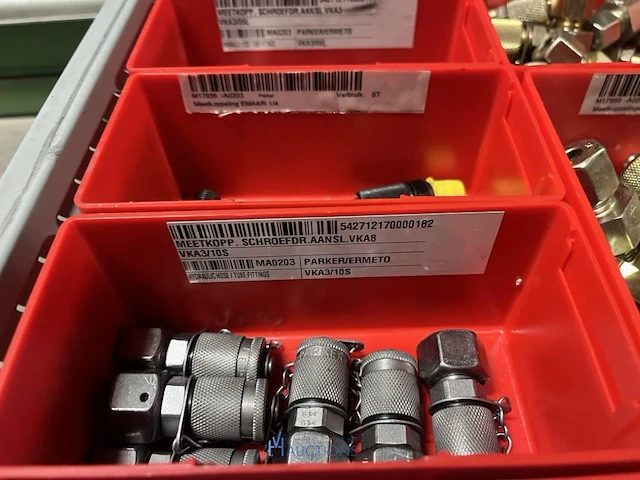 Partij hydraulische koppelingen en slangen - afbeelding 4 van  120
