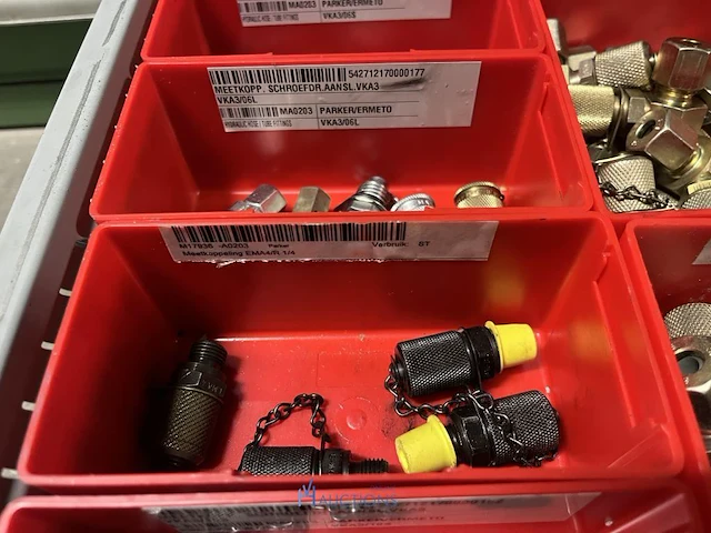 Partij hydraulische koppelingen en slangen - afbeelding 5 van  120