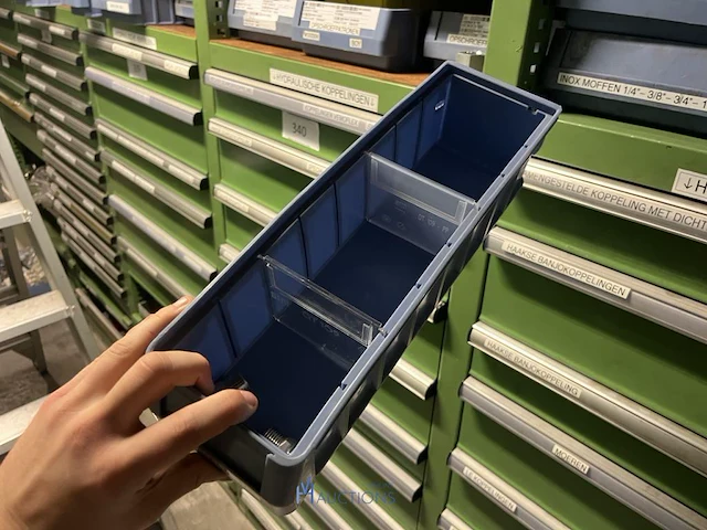 Partij hydraulische koppelingen en slangen - afbeelding 18 van  120