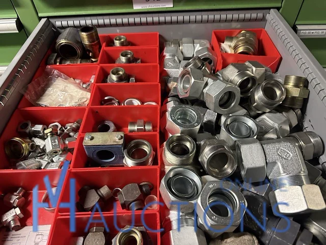 Partij hydraulische koppelingen en slangen - afbeelding 13 van  120