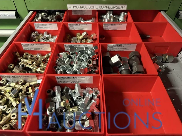 Partij hydraulische koppelingen en slangen - afbeelding 24 van  120