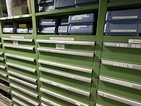 Partij hydraulische koppelingen en slangen