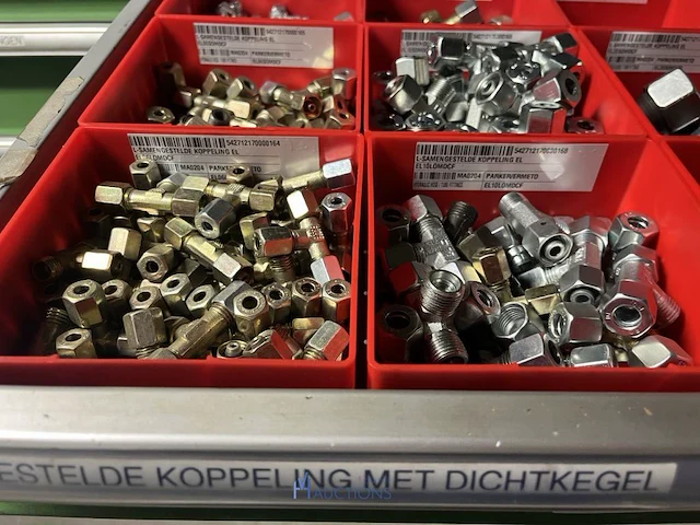 Partij hydraulische koppelingen en slangen - afbeelding 35 van  120