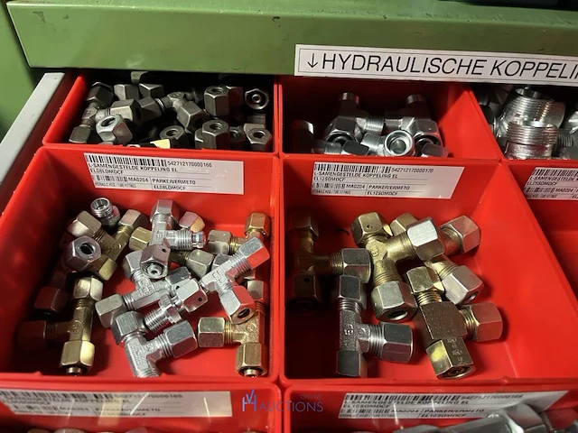 Partij hydraulische koppelingen en slangen - afbeelding 37 van  120