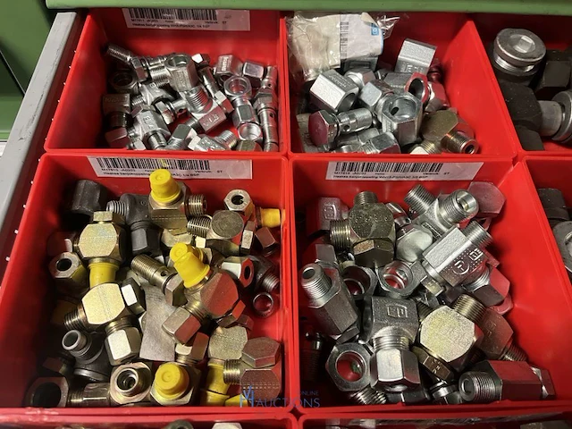 Partij hydraulische koppelingen en slangen - afbeelding 50 van  120