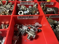 Partij hydraulische koppelingen en slangen - afbeelding 51 van  120