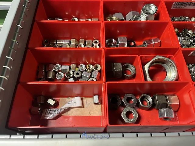 Partij hydraulische koppelingen en slangen - afbeelding 57 van  120