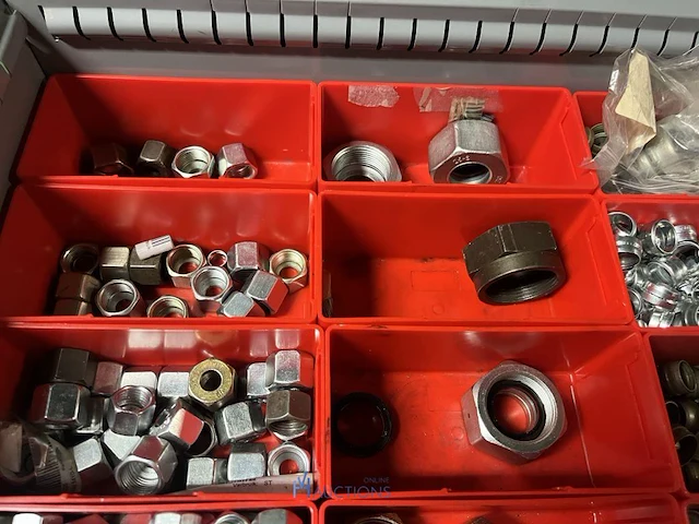 Partij hydraulische koppelingen en slangen - afbeelding 59 van  120