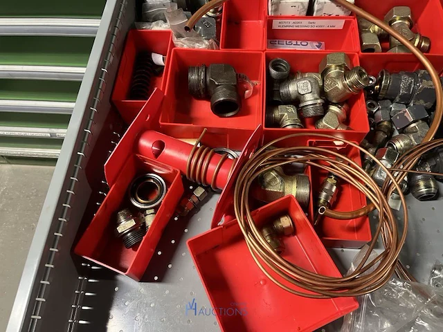 Partij hydraulische koppelingen en slangen - afbeelding 65 van  120