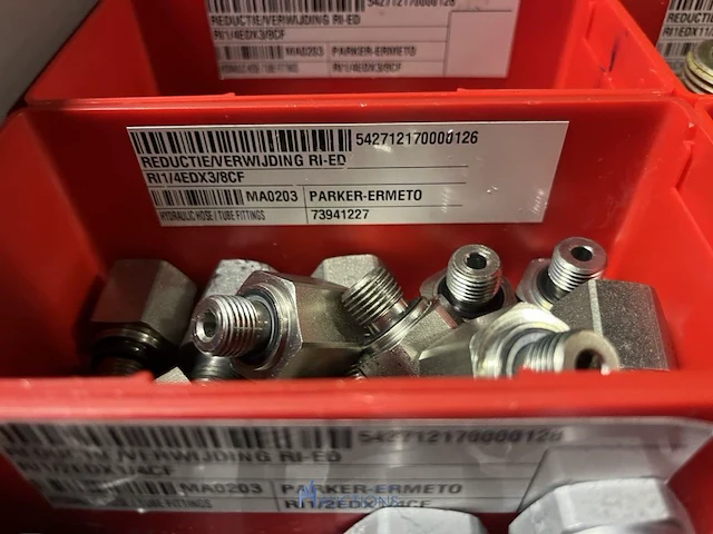 Partij hydraulische koppelingen en slangen - afbeelding 72 van  120
