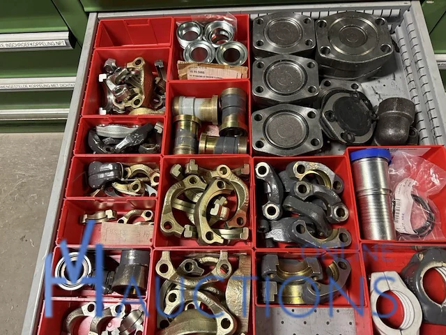 Partij hydraulische koppelingen en slangen - afbeelding 66 van  120