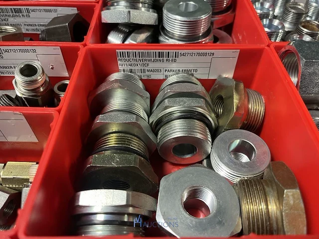 Partij hydraulische koppelingen en slangen - afbeelding 81 van  120