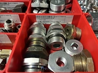 Partij hydraulische koppelingen en slangen - afbeelding 81 van  120