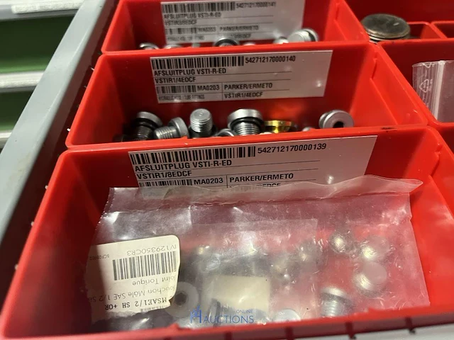 Partij hydraulische koppelingen en slangen - afbeelding 86 van  120