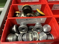 Partij hydraulische koppelingen en slangen - afbeelding 91 van  120