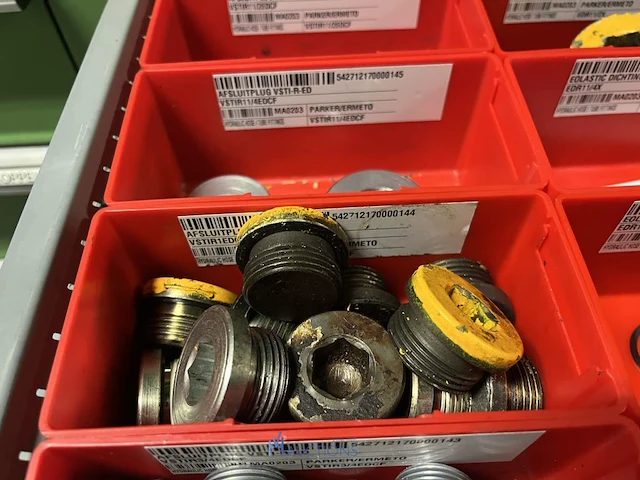Partij hydraulische koppelingen en slangen - afbeelding 92 van  120