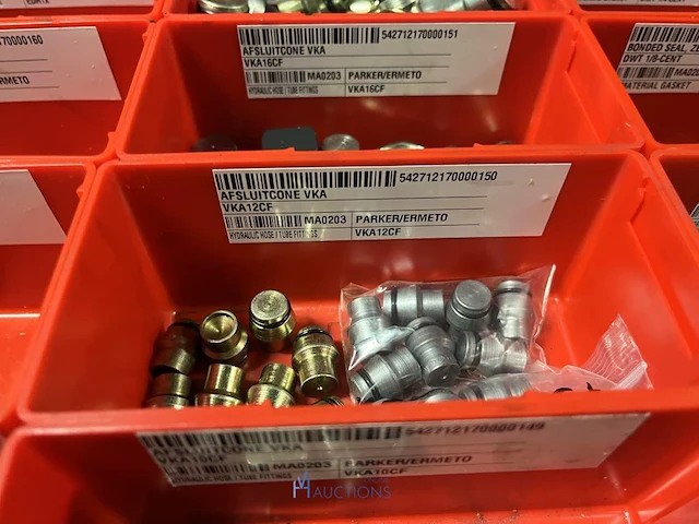 Partij hydraulische koppelingen en slangen - afbeelding 98 van  120