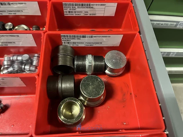 Partij hydraulische koppelingen en slangen - afbeelding 101 van  120