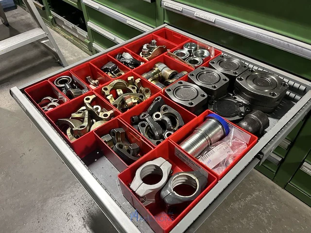 Partij hydraulische koppelingen en slangen - afbeelding 104 van  120