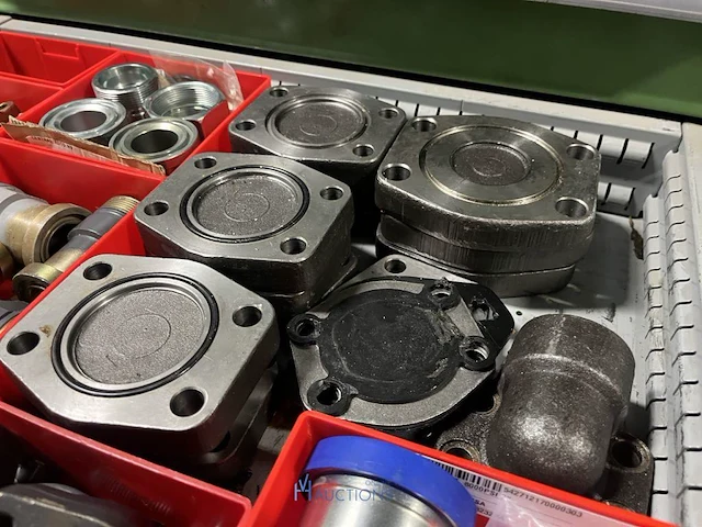 Partij hydraulische koppelingen en slangen - afbeelding 106 van  120