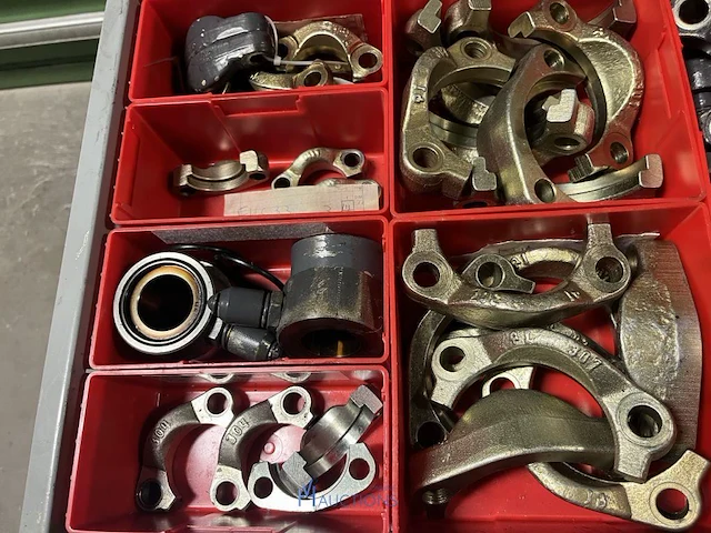 Partij hydraulische koppelingen en slangen - afbeelding 108 van  120
