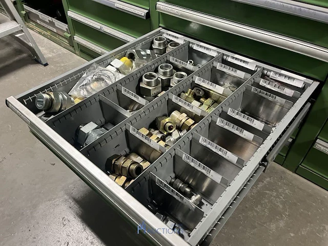 Partij hydraulische koppelingen en slangen - afbeelding 111 van  120