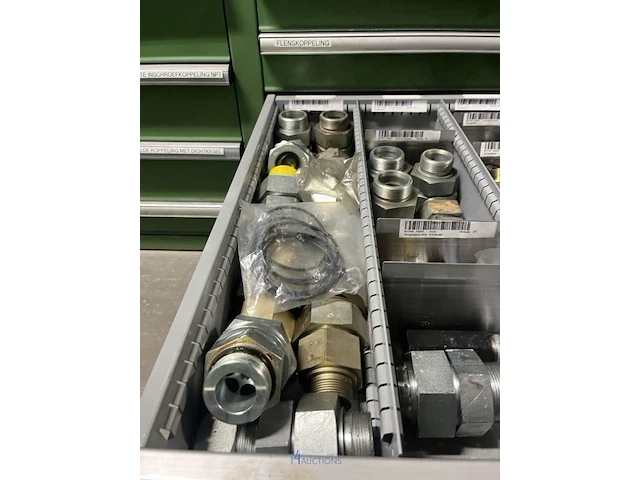Partij hydraulische koppelingen en slangen - afbeelding 112 van  120
