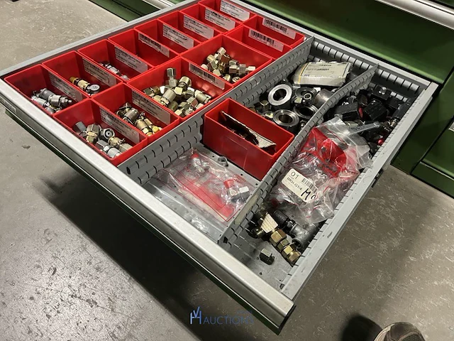 Partij hydraulische koppelingen en slangen - afbeelding 119 van  120