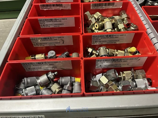 Partij hydraulische koppelingen en slangen - afbeelding 120 van  120