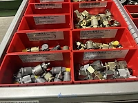Partij hydraulische koppelingen en slangen - afbeelding 120 van  120