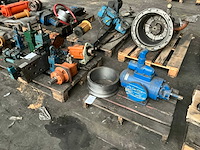 Partij hydraulische onderdelen - afbeelding 1 van  6