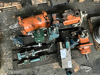Partij hydraulische onderdelen - afbeelding 3 van  6