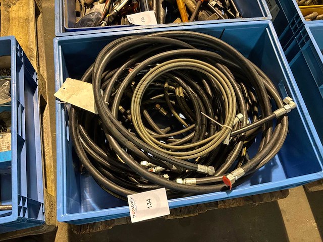 Partij hydraulische slangen - afbeelding 1 van  2