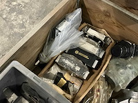 Partij hydraulische spare parts - afbeelding 3 van  6