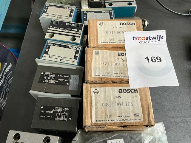 Partij hydraulische ventielen en stuurblokken - afbeelding 6 van  7
