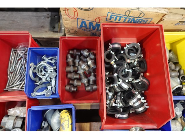 Partij ijzerwaren - afbeelding 2 van  21