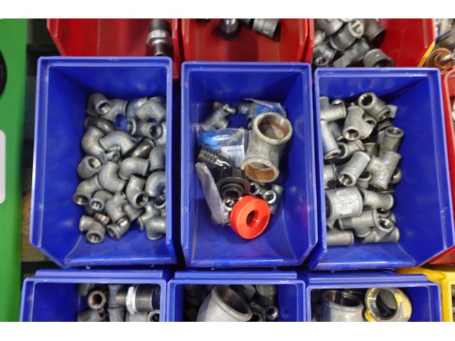 Partij ijzerwaren - afbeelding 16 van  21