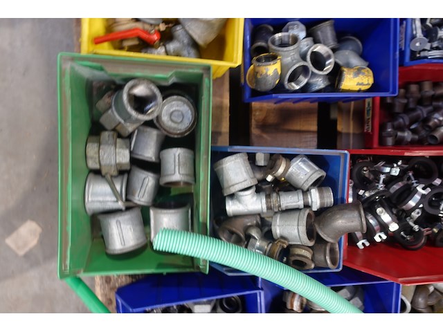 Partij ijzerwaren - afbeelding 21 van  21