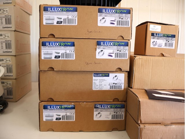 Partij illuxtron - afbeelding 3 van  6