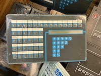 Partij industriële componenten en bedieningspanelen - afbeelding 7 van  12