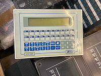 Partij industriële componenten en bedieningspanelen - afbeelding 9 van  12